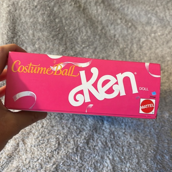 NRFB Costume Ball Ken ~ Vintage 1990 🎭 - Picture 12 of 12